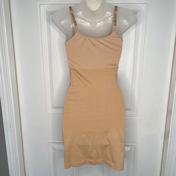 Marilyn Monroe Nude Shaping Seamless Slip Sz Lg - Picture 3 of 4